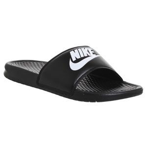 I’m selling Nike slides!